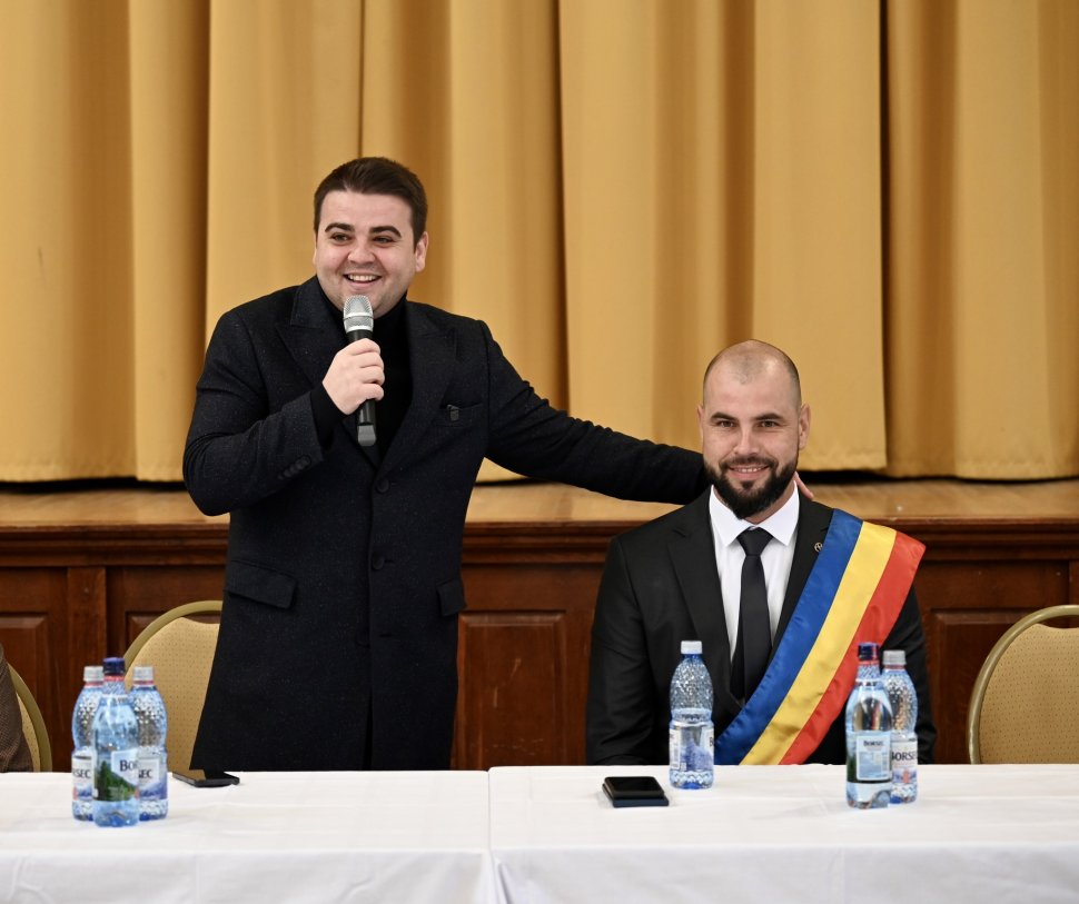 Gheorghe Șoldan prezent la învestirea noului primar al comunei Botoșana 4215