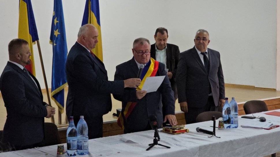 Primarul comunei Cornu Luncii, Gheorghe Fron a fost învestit în noul mandat 4189