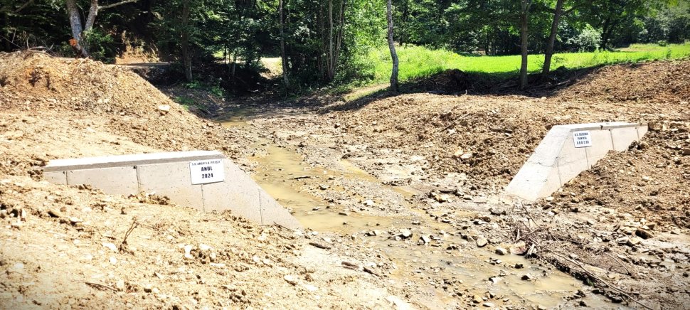 Romsilva: construcții complexe pentru stoparea viiturilor în bazinul Bucșoița 4225