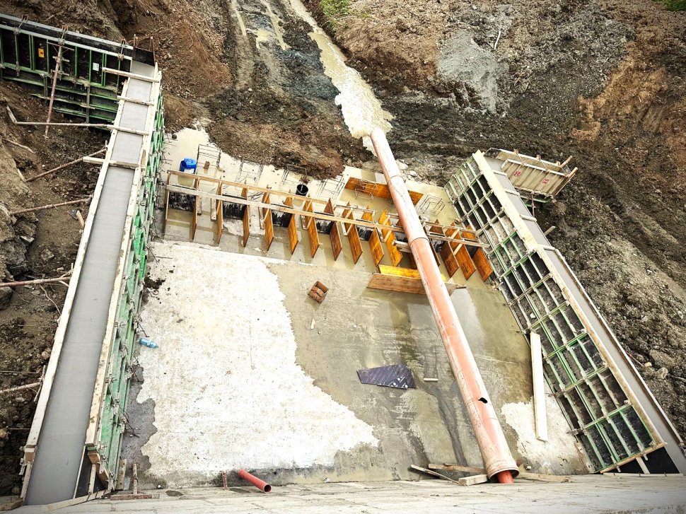 Romsilva: construcții complexe pentru stoparea viiturilor în bazinul Bucșoița 4231