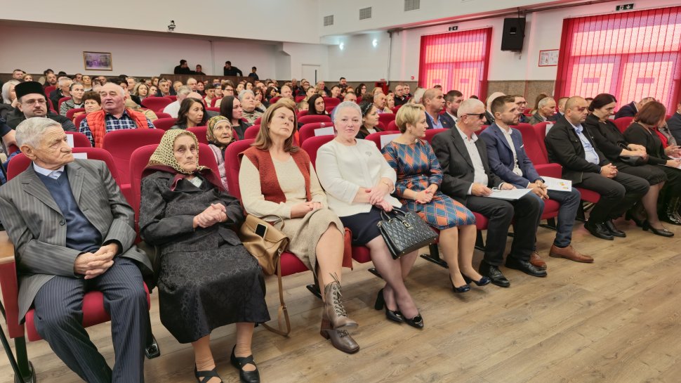 Pavăl Ioan, primarul comunei Dumbrăveni, a fost învestit, sâmbătă în noul mandat  4352