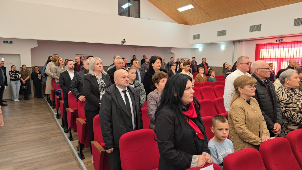 Pavăl Ioan, primarul comunei Dumbrăveni, a fost învestit, sâmbătă în noul mandat  4354