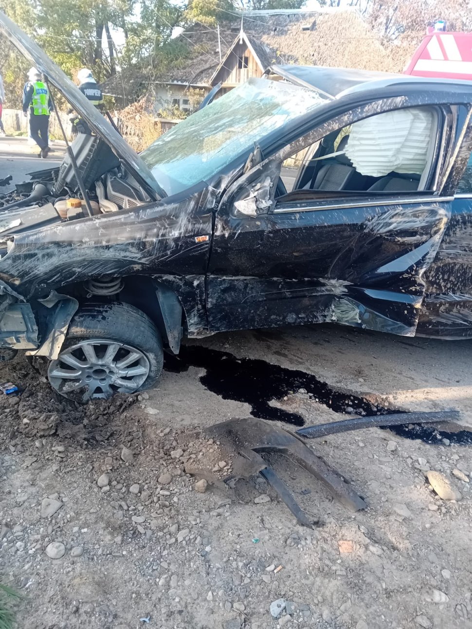 Un bărbat a ajuns la spital după ce s-a izbit cu mașina de un cap de pod 4389