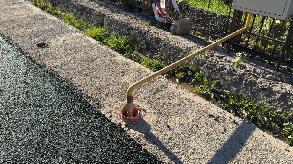 Țevi de gaz – obstacole în stradă 4438