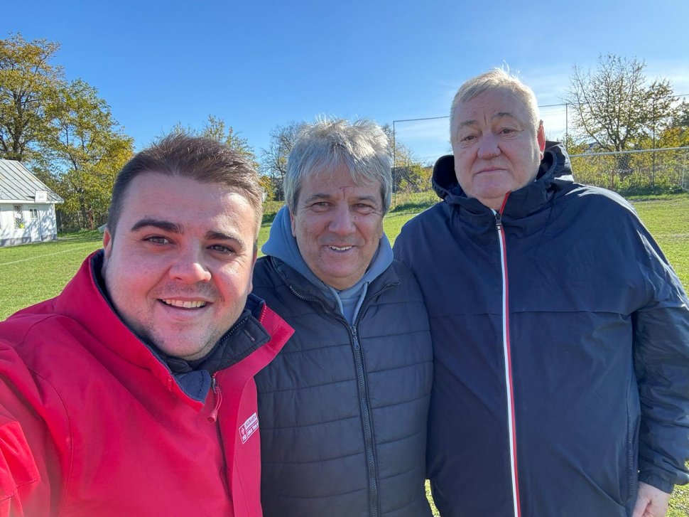 Gheorghe Șoldan susține sportul sucevean: Președintele CJ Suceava, alături de senatorul Ioan Stan, prezent la meciurile echipelor locale 4615