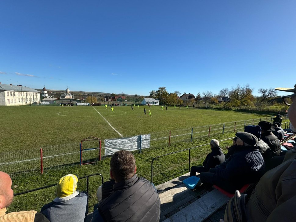 Gheorghe Șoldan susține sportul sucevean: Președintele CJ Suceava, alături de senatorul Ioan Stan, prezent la meciurile echipelor locale 4616