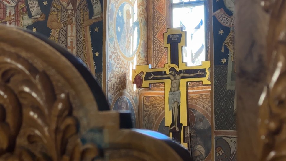 Credincioșii s-au reunit la Mănăstirea Teodoreni pentru o liturghie arhierească 4635