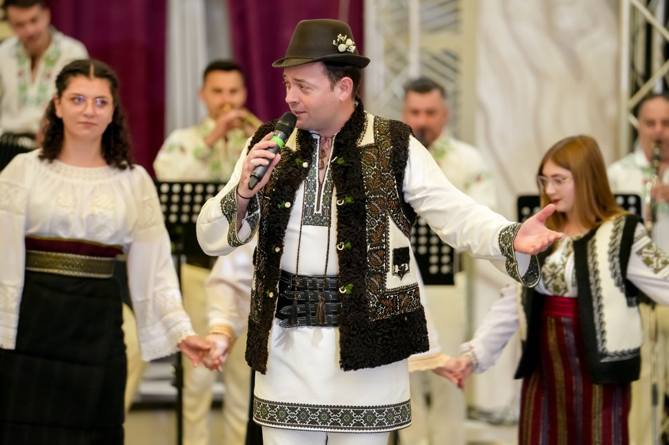 Peste 400 de suceveni și-au dat mâna într-un scop caritabil 4806