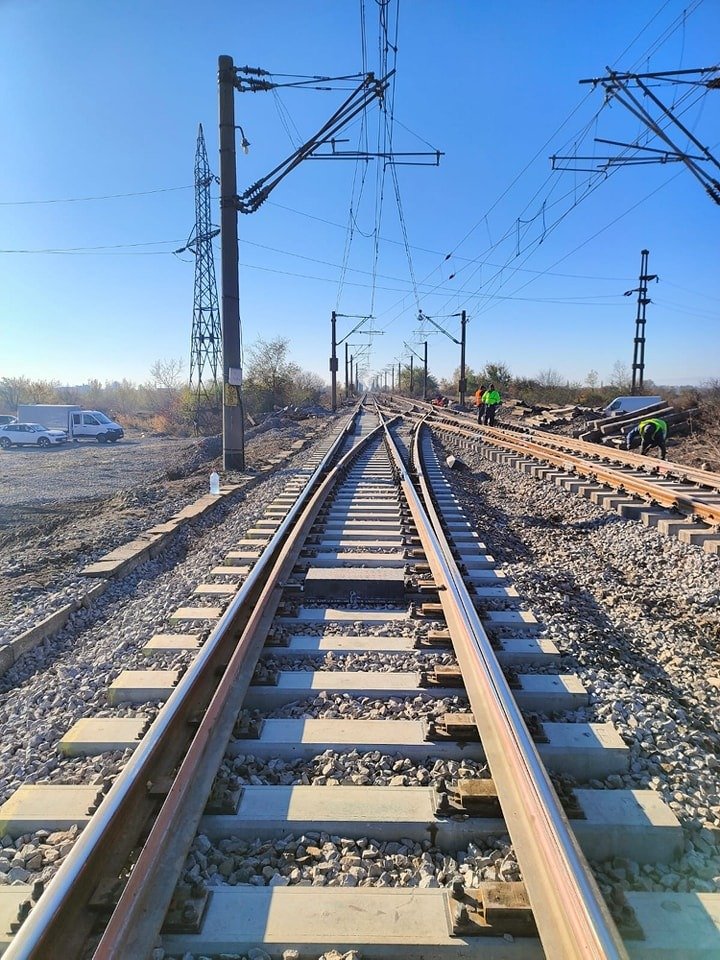 Guvernul României aprobă achiziția a 23 de locomotive electrice noi și reabilitarea a 143 km de cale ferată 4933