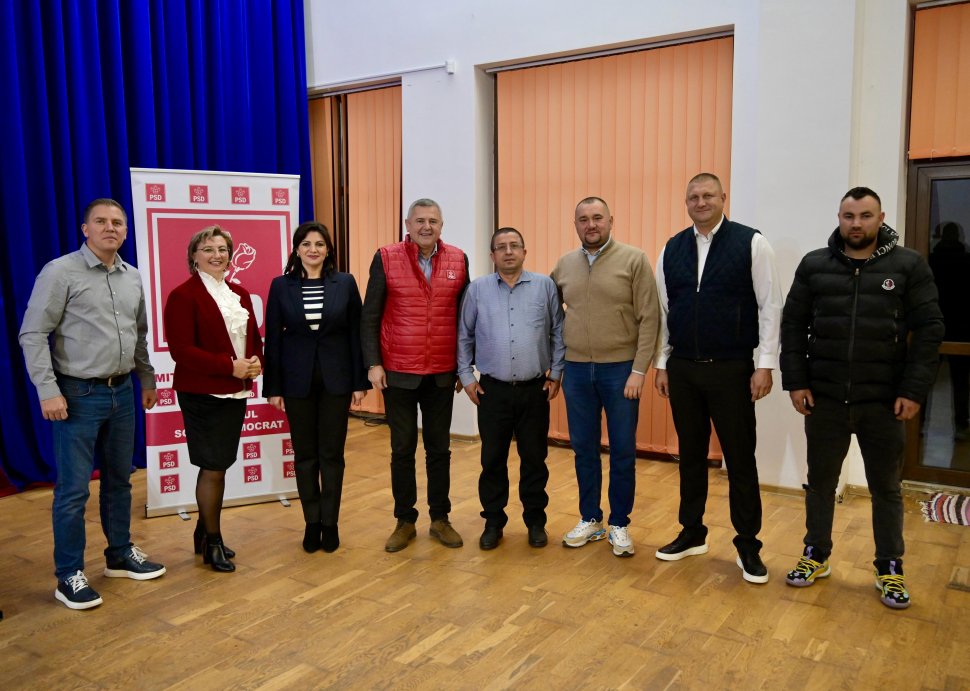 Eugen Bejinariu și Larisa Blanari, întâlnire cu locuitorii din Mitocu Dragomirnei