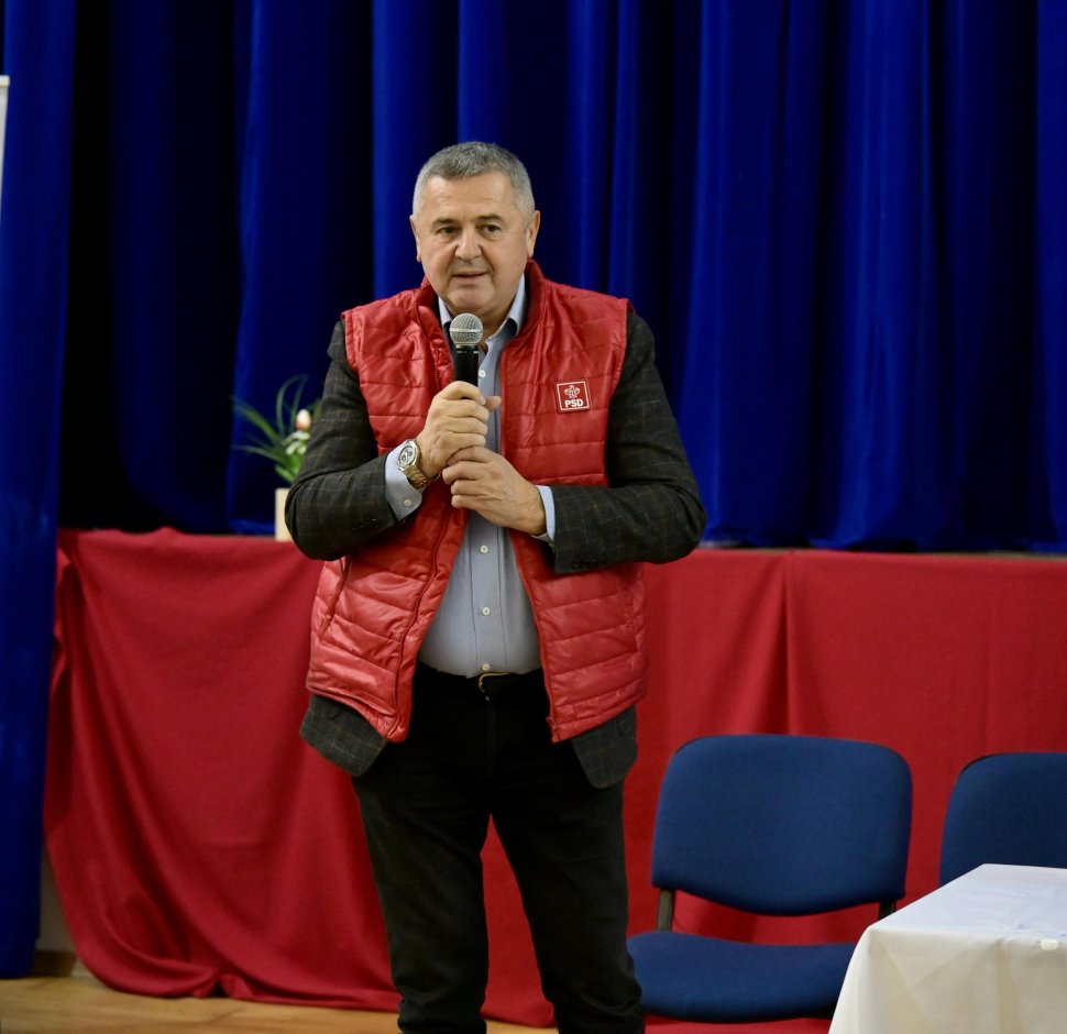 Eugen Bejinariu și Larisa Blanari, întâlnire cu locuitorii din Mitocu Dragomirnei 5218