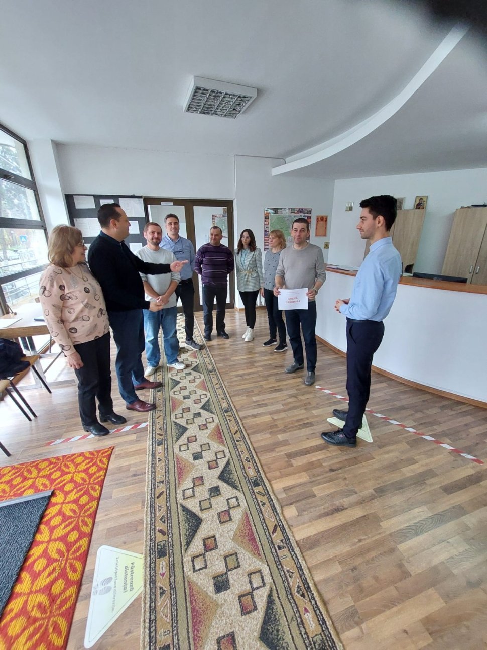 Suceava: Discuții de urgență între Prefect și greviștii de la Arhivele Naționale