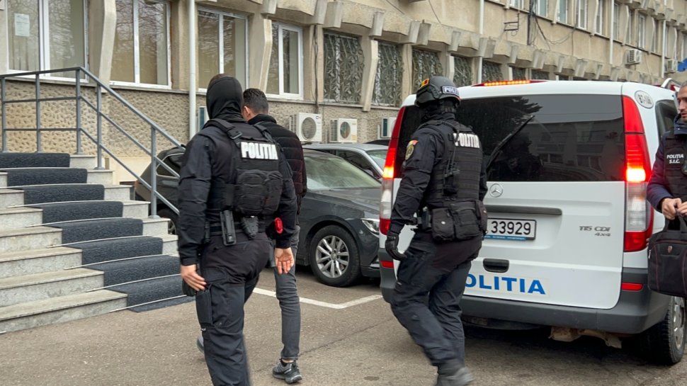 Captură majoră în județele Botoșani și Suceava: 400.000 de euro, prejudiciu într-o rețea de înșelăciune cu mașini de lux 5265