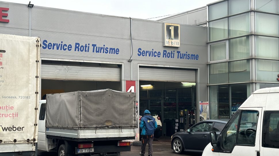 Prima ninsoare a creat cozi la vulcanizări; șoferii merg să schimbe anvelopele 5367