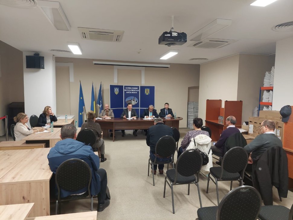 Dialog social la Suceava: Prefectul promite sprijin în soluționarea revendicărilor angajaților Arhivelor Naționale 5383
