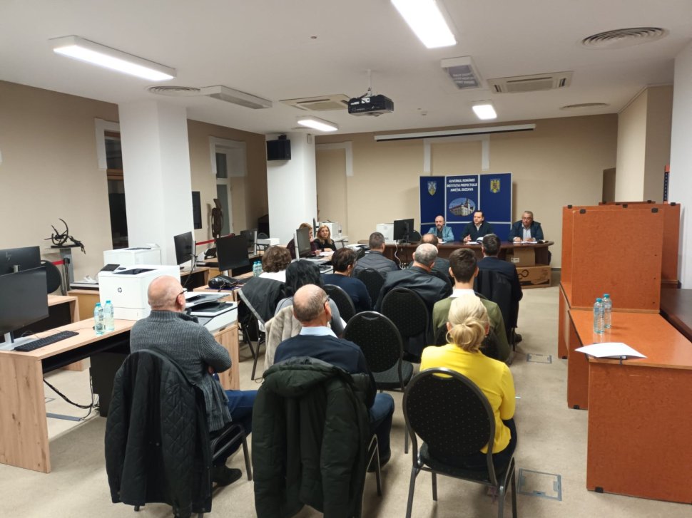 Dialog social la Suceava: Prefectul promite sprijin în soluționarea revendicărilor angajaților Arhivelor Naționale 5386