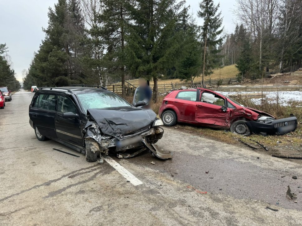 Două persoane rănite, în urma unui accident rutier produs la Neagra Șarului 5616