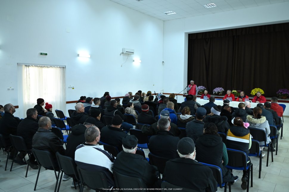 Eugen Bejinariu, alături de membrii social democrați, alături de locuitorii comunei Zamostea 5586