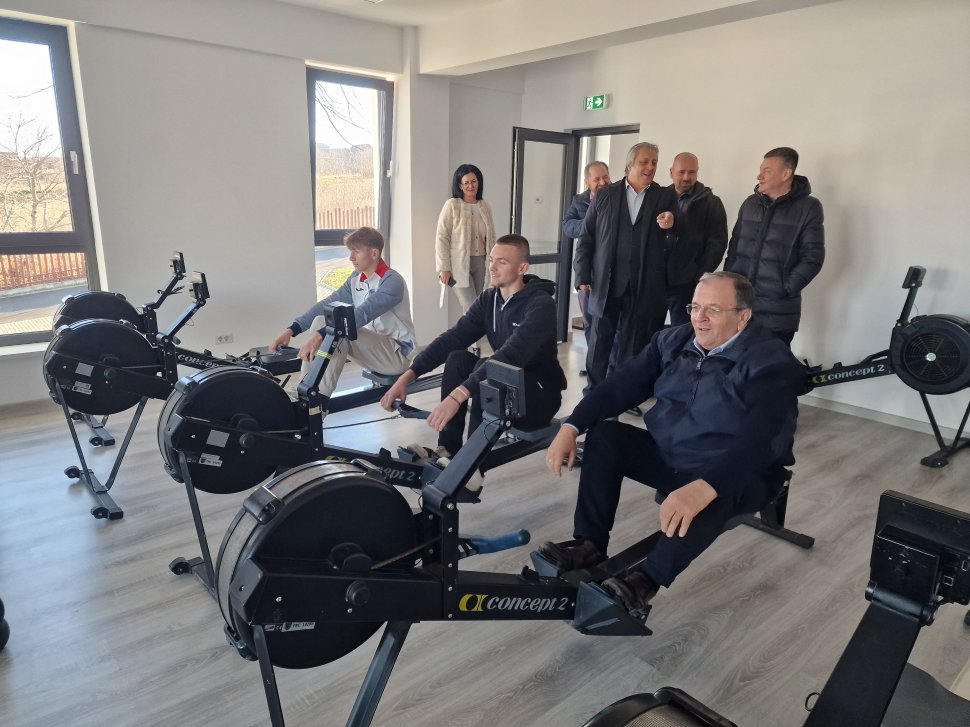 Gheorghe Flutur, alături de mai mulți liberali suceveni, a vizitat duminică sala de antrenament Nada Florilor din Fălticeni 5648
