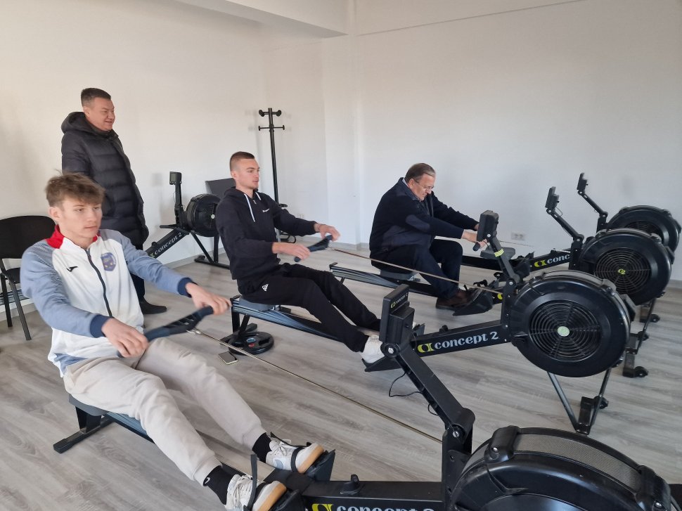 Gheorghe Flutur, alături de mai mulți liberali suceveni, a vizitat duminică sala de antrenament Nada Florilor din Fălticeni 5649