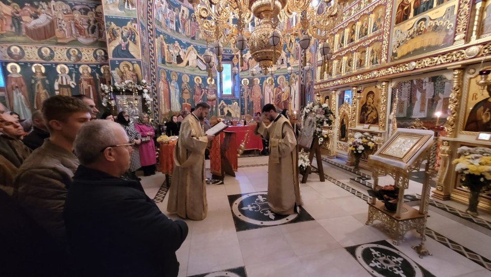 Duminica a 25-a după Rusalii, Pila samariteanului milostiv a adunat credincioșii la Mănăstirea Sihăstria Râșcăi 5723