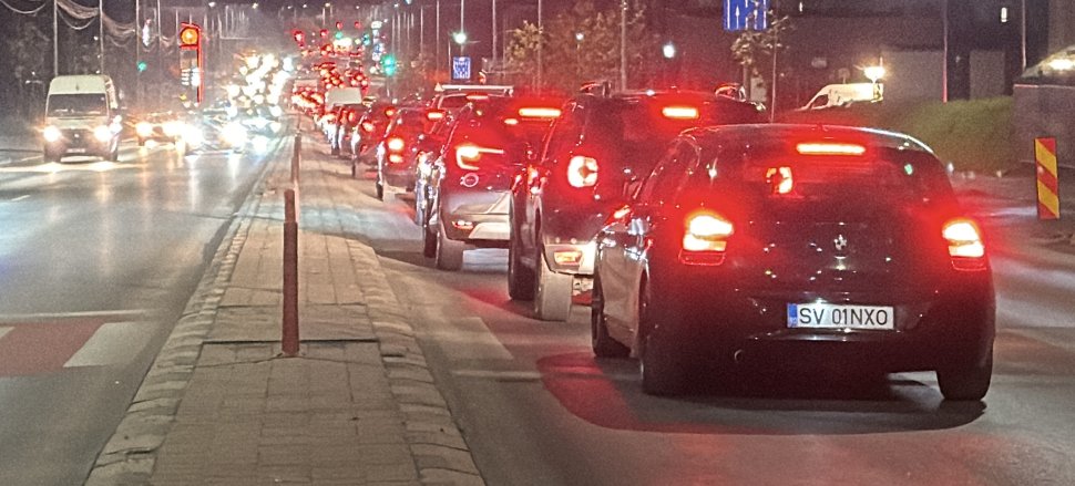 Una dintre cele mai mari reclame din Suceava demontate; Bulevardul Sofia Vicoveanca are o nouă față 5850