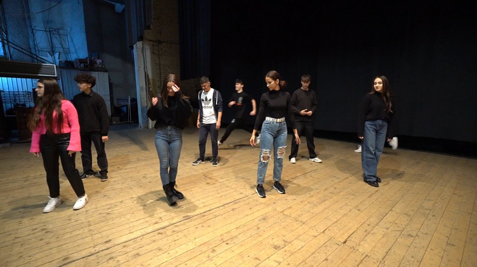 Pregătiri intense pentru Balul Bobocilor USV 2024 5953