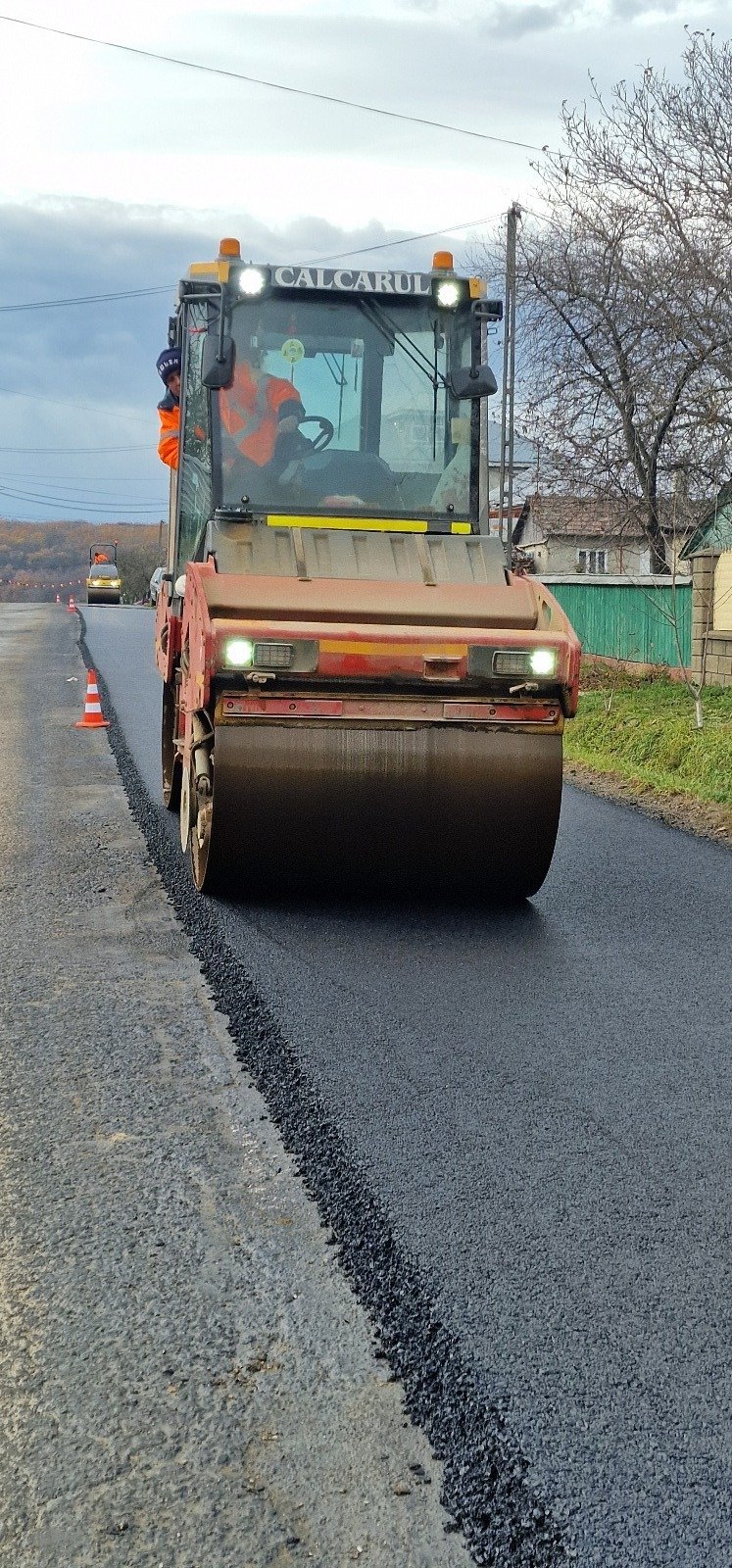 Șoldan:” S-a dat startul asfaltării pe DJ 208D, în comuna Hănțești, după 17 ani de așteptare” 5937