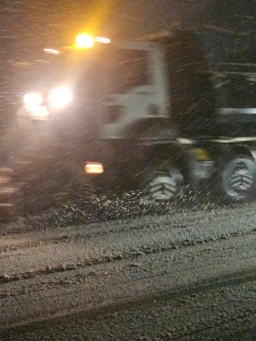 Circulație în condiții de iarnă pe drumurile din județ 5959