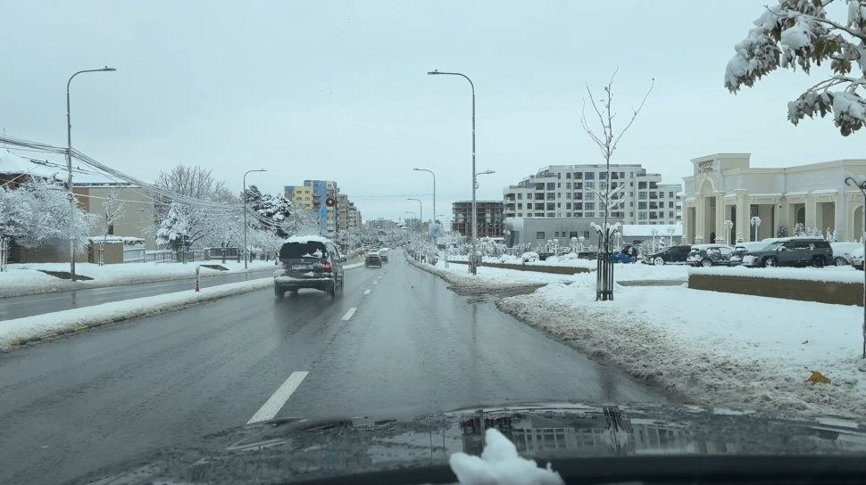 Ninsoarea a acoperit județul Suceava; zăpada nu i-a luat prin surprindere pe drumari 6013