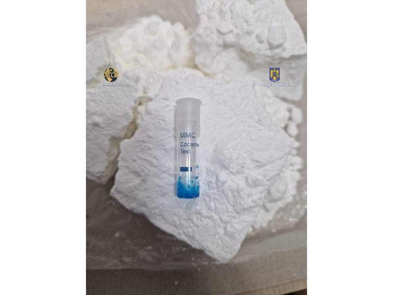 Operațiunea „BLIZZARD” – Poliția Română confiscă droguri și arme, 117 persoane arestate preventiv 6017