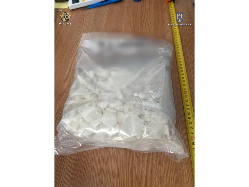 Operațiunea „BLIZZARD” – Poliția Română confiscă droguri și arme, 117 persoane arestate preventiv 6033