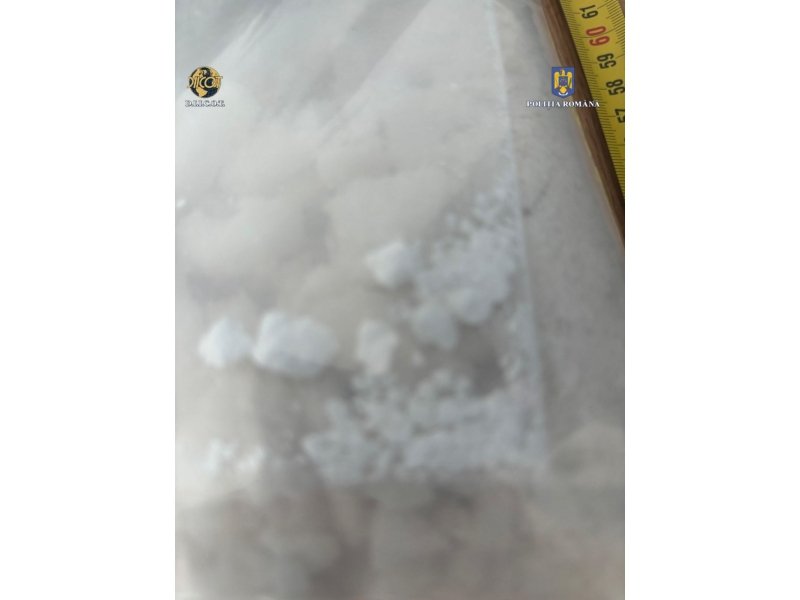 Operațiunea „BLIZZARD” – Poliția Română confiscă droguri și arme, 117 persoane arestate preventiv 6038