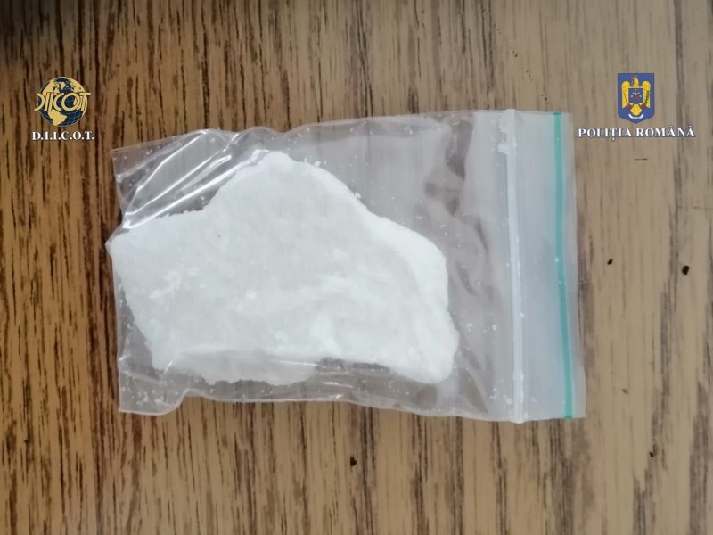 Operațiunea „BLIZZARD” – Poliția Română confiscă droguri și arme, 117 persoane arestate preventiv 6041