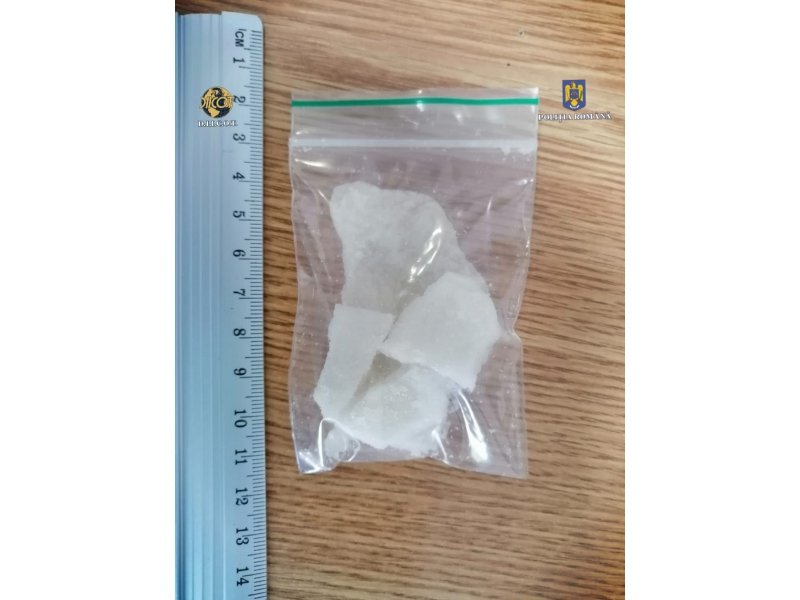 Operațiunea „BLIZZARD” – Poliția Română confiscă droguri și arme, 117 persoane arestate preventiv 6043