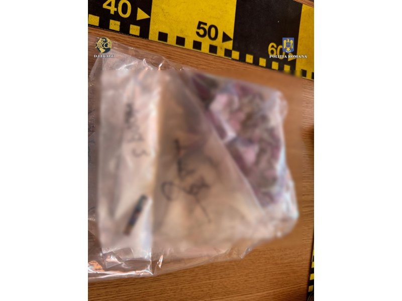 Operațiunea „BLIZZARD” – Poliția Română confiscă droguri și arme, 117 persoane arestate preventiv 6046