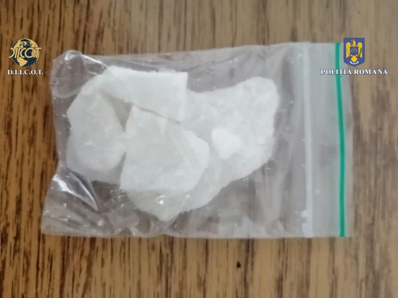 Operațiunea „BLIZZARD” – Poliția Română confiscă droguri și arme, 117 persoane arestate preventiv 6048