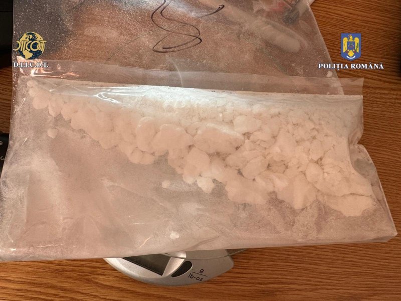 Operațiunea „BLIZZARD” – Poliția Română confiscă droguri și arme, 117 persoane arestate preventiv 6049