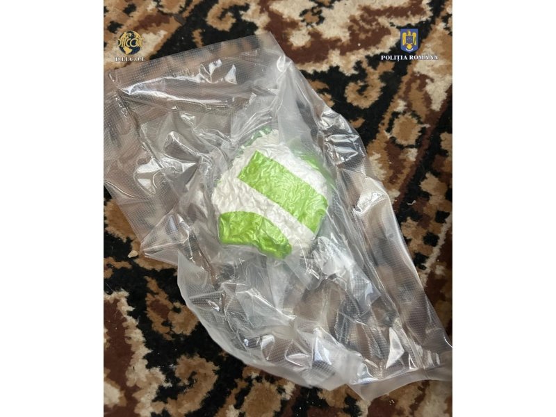 Operațiunea „BLIZZARD” – Poliția Română confiscă droguri și arme, 117 persoane arestate preventiv 6053