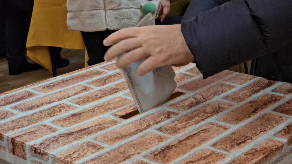 Fostul președinte al CJ Suceava, Gheorghe Flutur, a votat duminică dimineață 6227