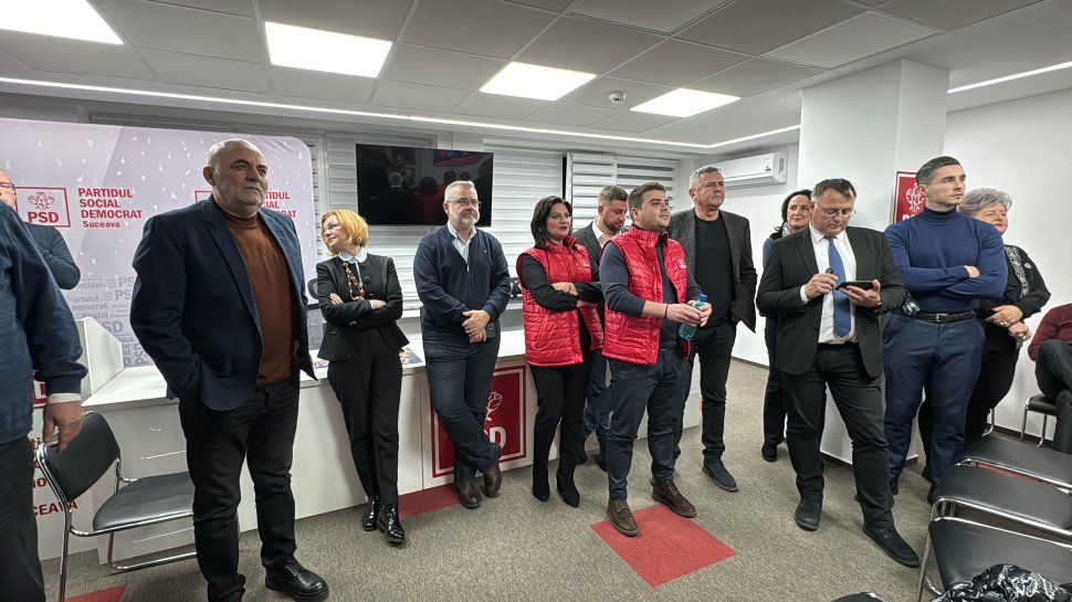 Reacții de la sediul PSD Suceava: Imagini surprinse la momentul prezentării exit-poll-urilor 6288