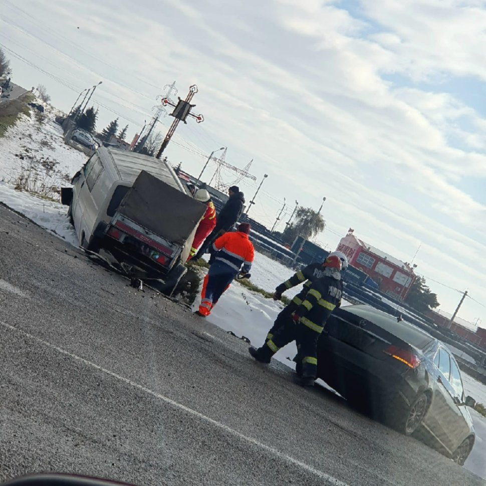 Două persoane rănite într-un accident rutier produs la intersecția cu comuna Baia