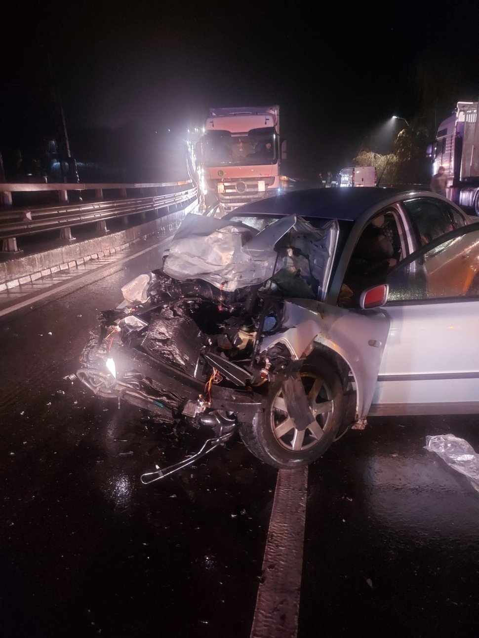 Accident grav la Ilișești: Persoana încarcerată în urma impactului 6435