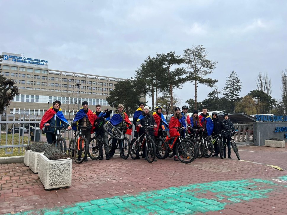 Promenada pe biciclete a tinerilor ATOS, un eveniment plin de energie și mândrie națională 6541