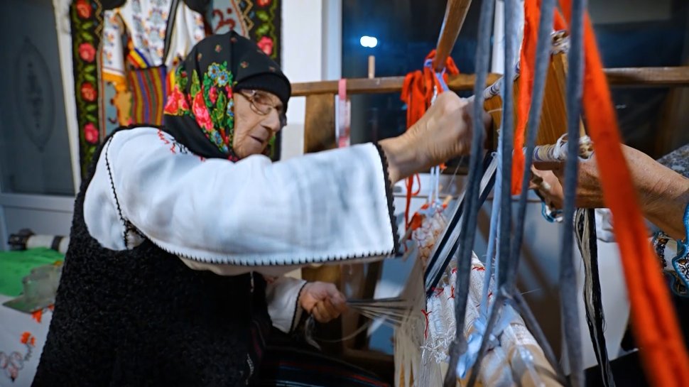 Păstrătoarele tezaurului textil din Botoșani: moștenire transmisă și păstrată cu mândrie 6587