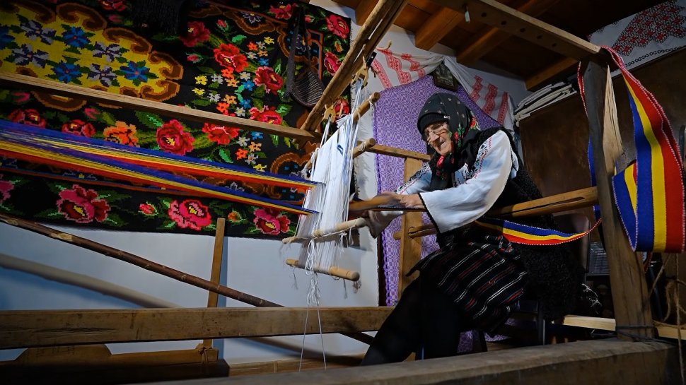 Păstrătoarele tezaurului textil din Botoșani: moștenire transmisă și păstrată cu mândrie 6592