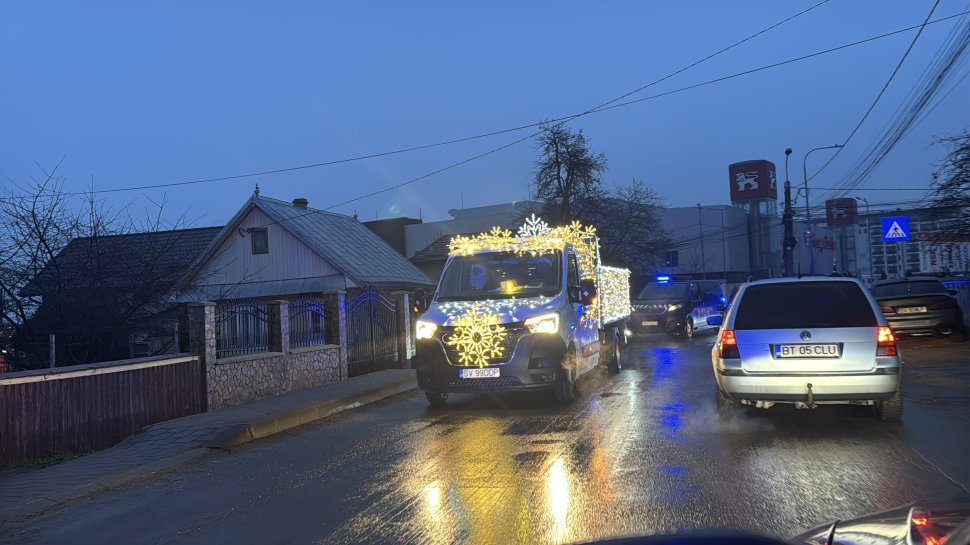 Caravana lui Moș Nicolae a străbătut străzile municipiului Suceava; fericire pe chipul a zeci de copii  6666