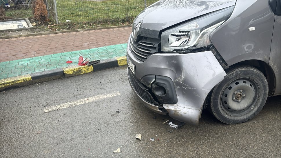 Trei mașini au fost implicate într-un accident rutier pe bulevardul 1 Mai din Suceava 6696