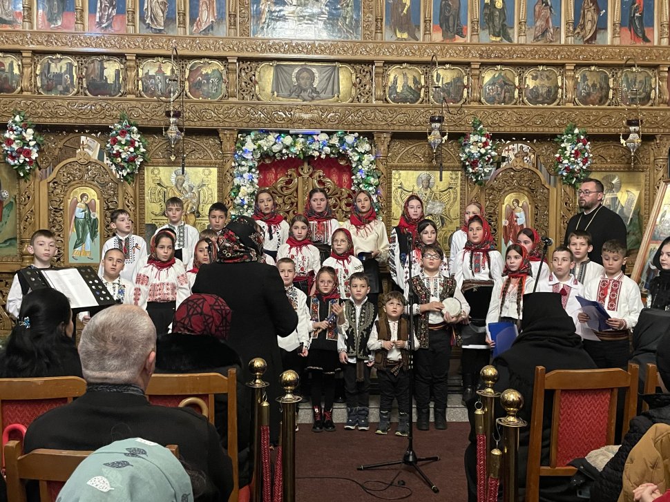 ,, Un Crăciun pentru fiecare” – Emoție și solidaritate într-un concert de neuitat la Fălticeni 6741