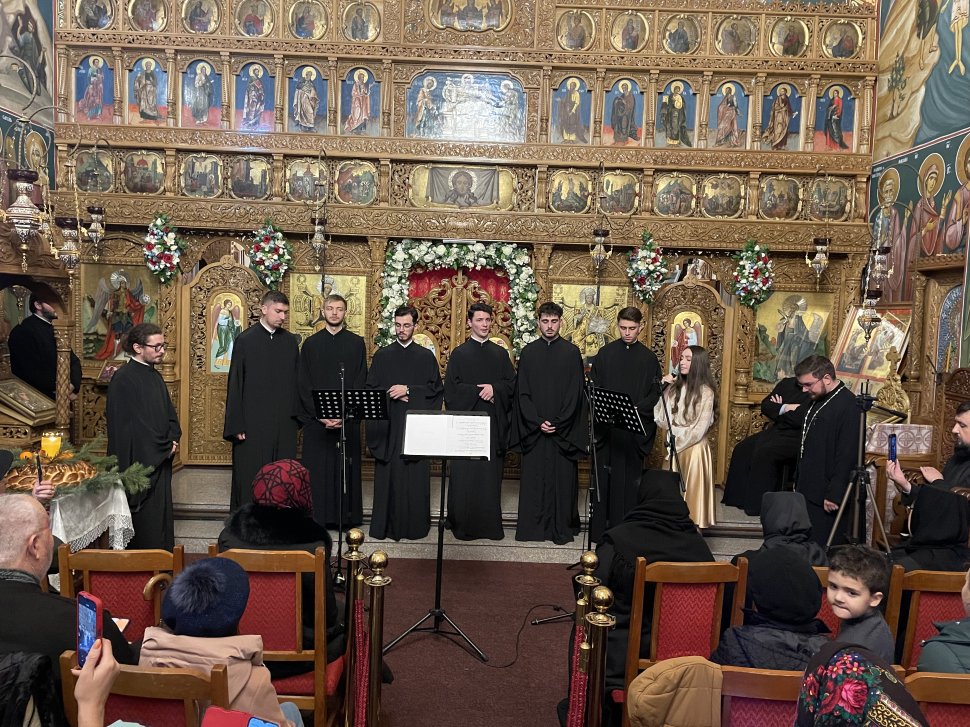 ,, Un Crăciun pentru fiecare” – Emoție și solidaritate într-un concert de neuitat la Fălticeni 6747